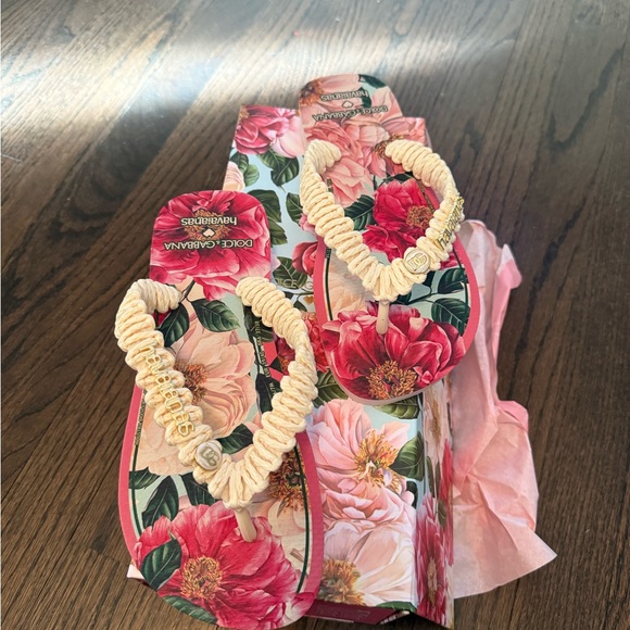 Dolce & Gabbana Havainas Floral Sandals with Cream and Pink Accents main image 1